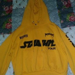 Im selling a justin bieber crop top hoodie